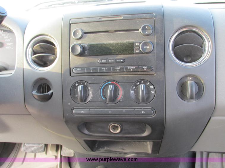 image for item F4049 2005 Ford F150 XLT SuperCab pickup truck