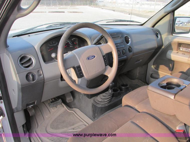 image for item F4049 2005 Ford F150 XLT SuperCab pickup truck