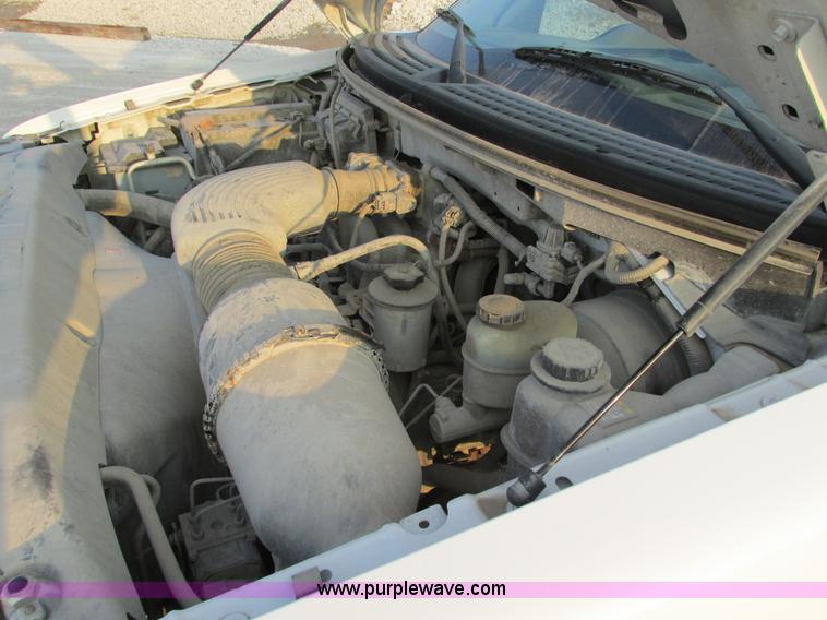 image for item F4049 2005 Ford F150 XLT SuperCab pickup truck