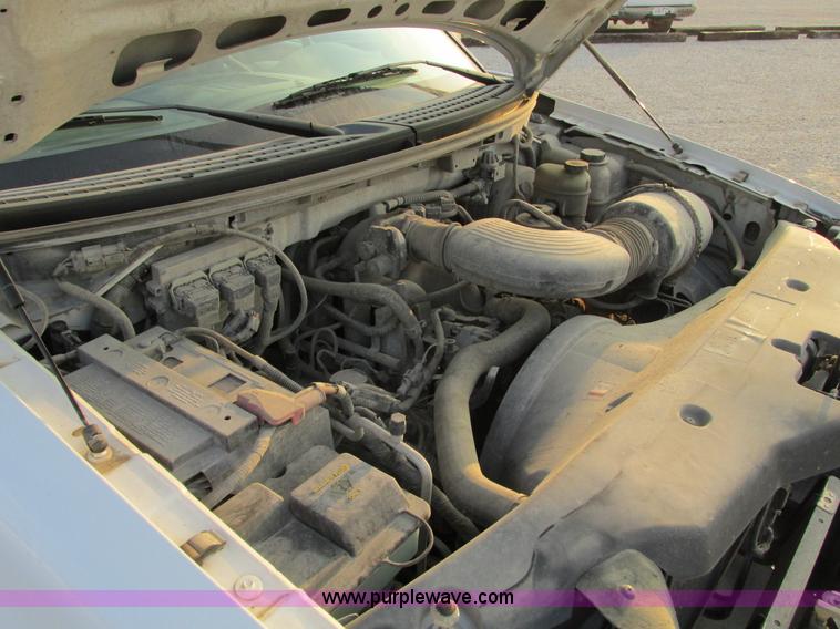 image for item F4049 2005 Ford F150 XLT SuperCab pickup truck