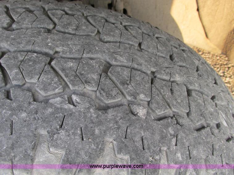 image for item F4049 2005 Ford F150 XLT SuperCab pickup truck