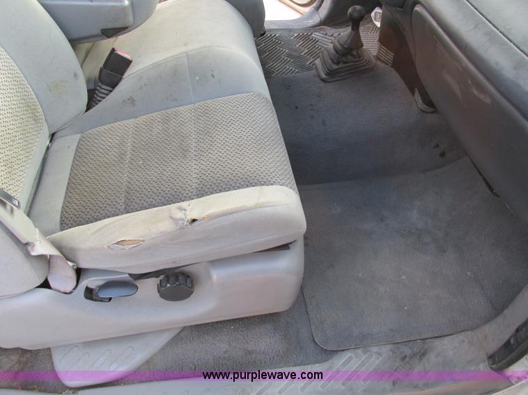 image for item F4050 2004 Ford F250 XLT SuperCab pickup truck