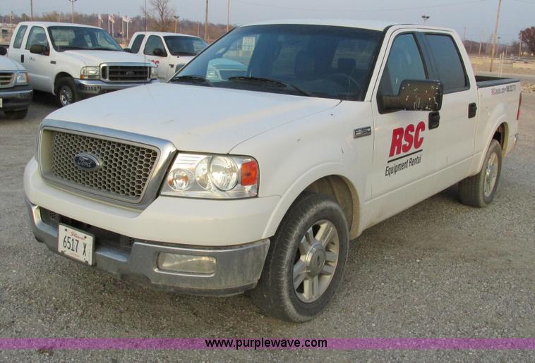 image for item F4051 2004 Ford F150 Lariat Super Crew pickup truck