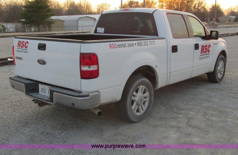 image for item F4051 2004 Ford F150 Lariat Super Crew pickup truck