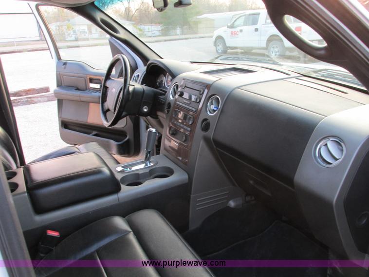 image for item F4051 2004 Ford F150 Lariat Super Crew pickup truck