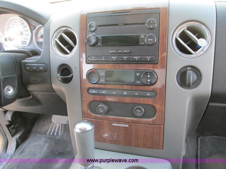 image for item F4051 2004 Ford F150 Lariat Super Crew pickup truck