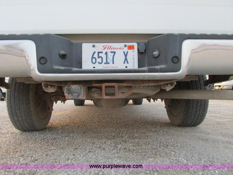 image for item F4051 2004 Ford F150 Lariat Super Crew pickup truck