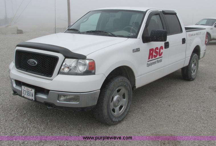 image for item F4052 2004 Ford F150 XLT Super Crew pickup truck