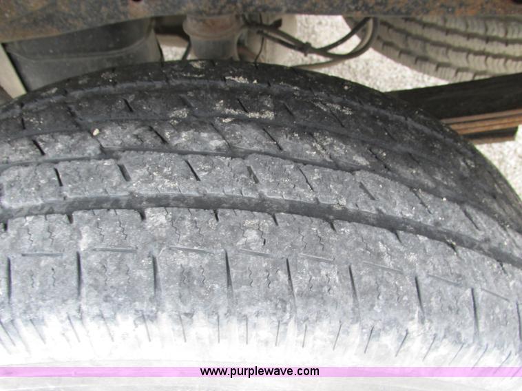 image for item F4052 2004 Ford F150 XLT Super Crew pickup truck