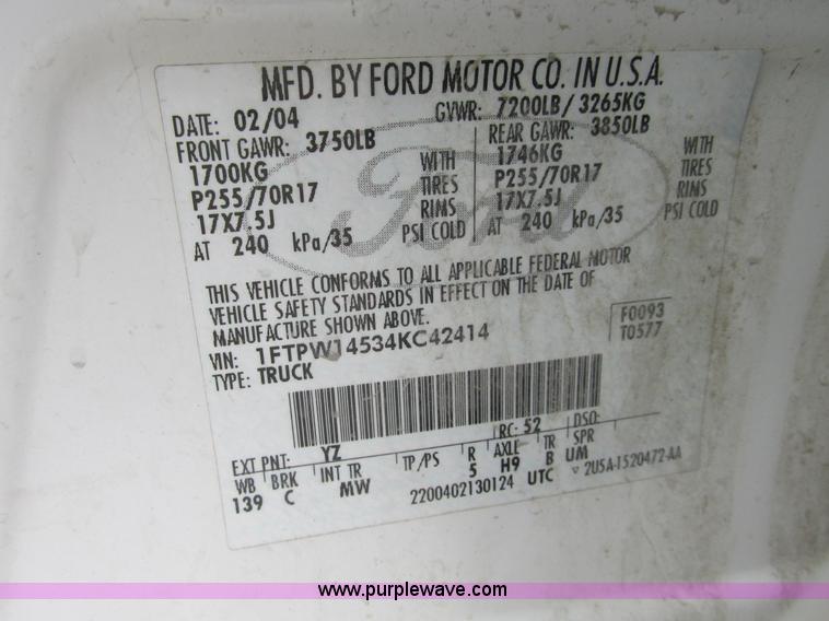 image for item F4052 2004 Ford F150 XLT Super Crew pickup truck
