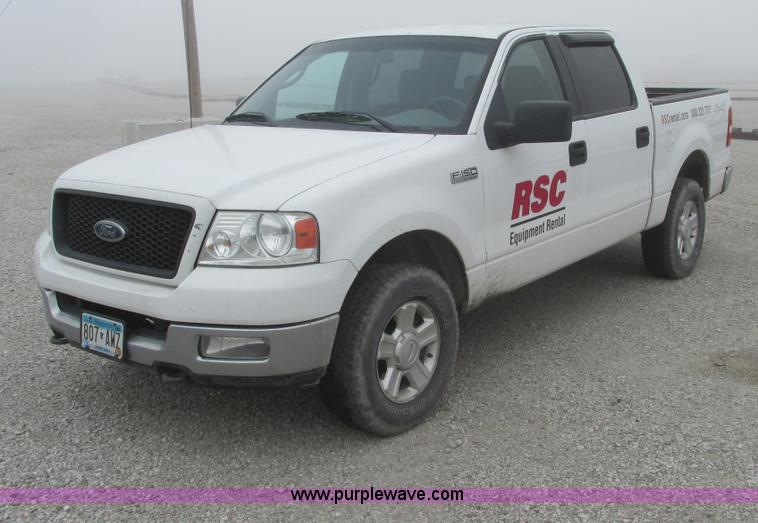 image for item F4053 2004 Ford F250 XLT Super Crew pickup truck