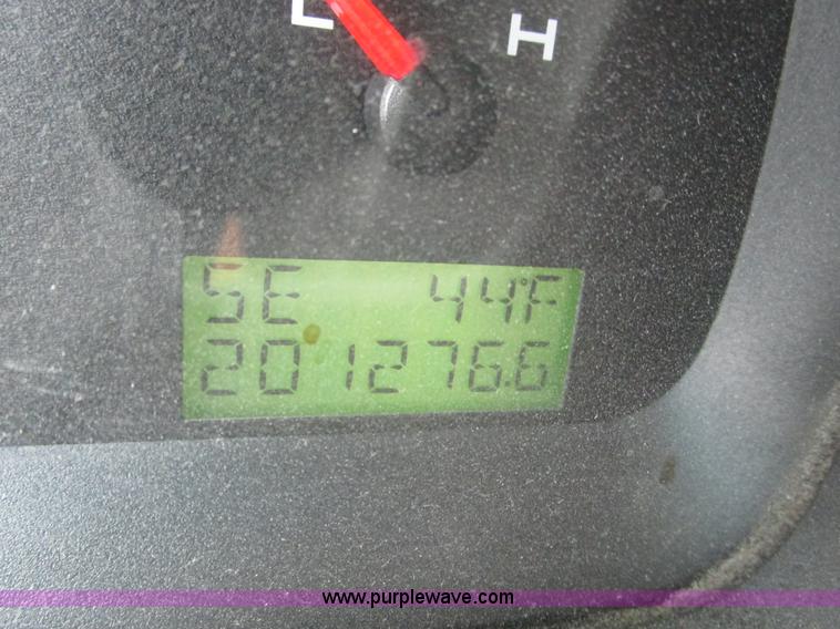 image for item F4053 2004 Ford F250 XLT Super Crew pickup truck