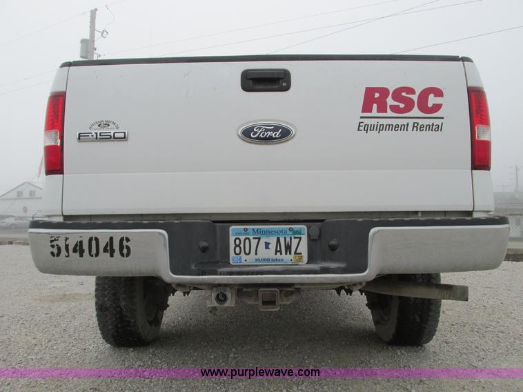 image for item F4053 2004 Ford F250 XLT Super Crew pickup truck