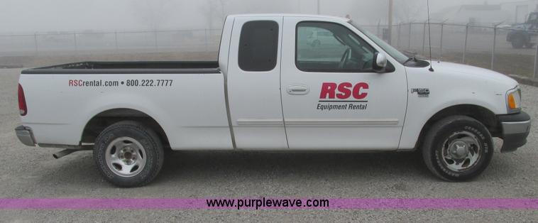 image for item F4054 2002 Ford F150 XLT SuperCab pickup truck