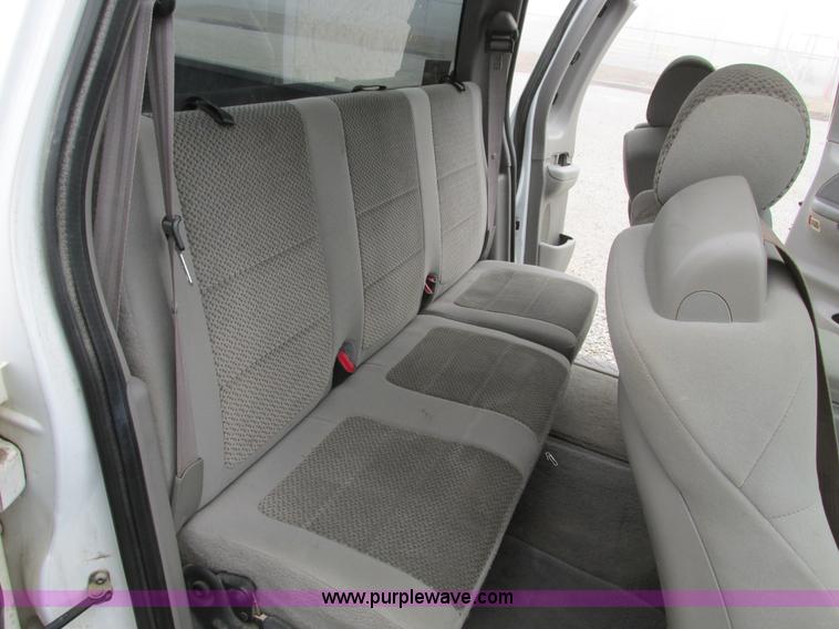 image for item F4054 2002 Ford F150 XLT SuperCab pickup truck