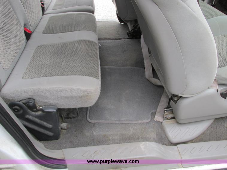 image for item F4054 2002 Ford F150 XLT SuperCab pickup truck