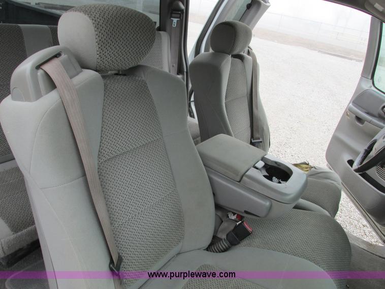 image for item F4054 2002 Ford F150 XLT SuperCab pickup truck