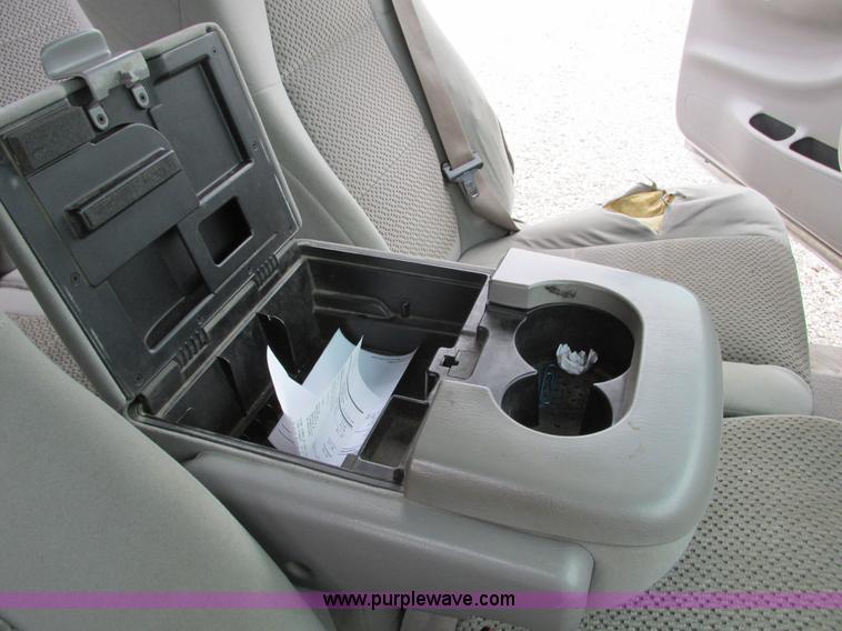 image for item F4054 2002 Ford F150 XLT SuperCab pickup truck