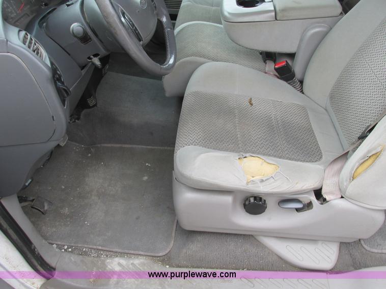 image for item F4054 2002 Ford F150 XLT SuperCab pickup truck