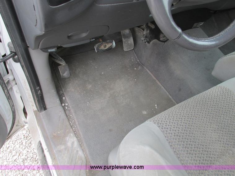 image for item F4054 2002 Ford F150 XLT SuperCab pickup truck