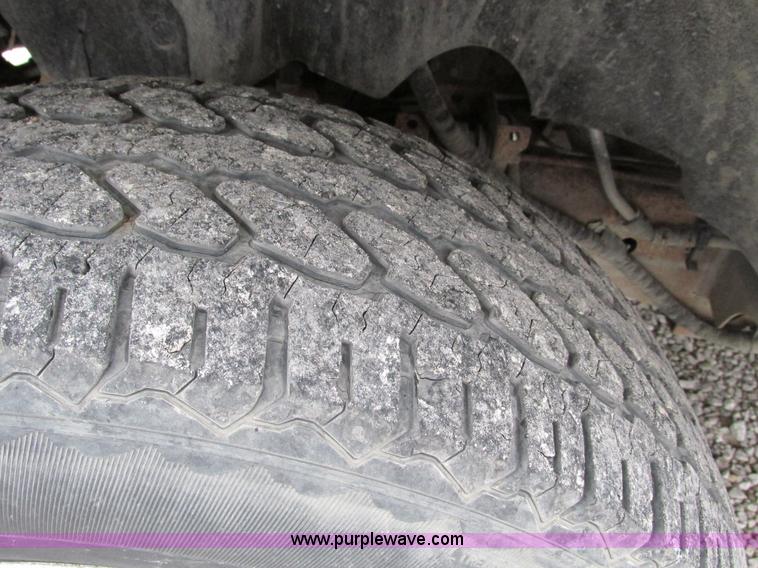 image for item F4054 2002 Ford F150 XLT SuperCab pickup truck