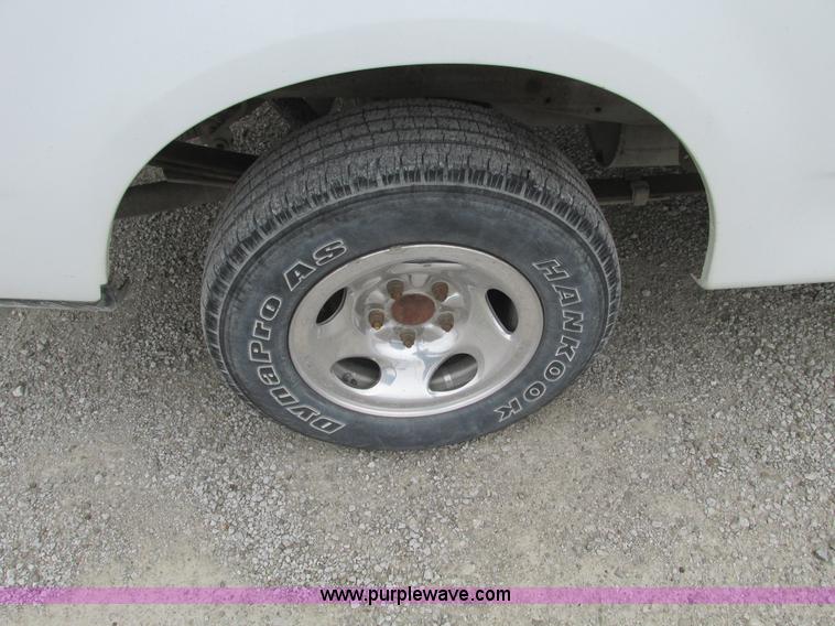 image for item F4054 2002 Ford F150 XLT SuperCab pickup truck