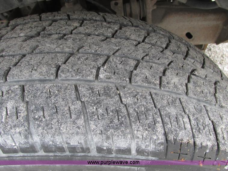 image for item F4054 2002 Ford F150 XLT SuperCab pickup truck