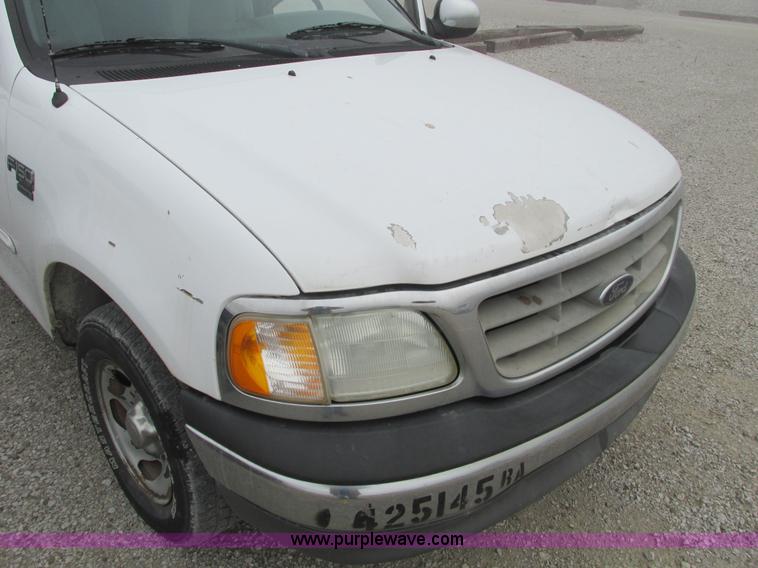 image for item F4054 2002 Ford F150 XLT SuperCab pickup truck
