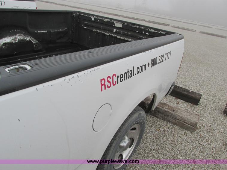 image for item F4054 2002 Ford F150 XLT SuperCab pickup truck