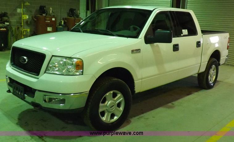 image for item F6344 2004 Ford F150 XLT Super Crew pickup truck