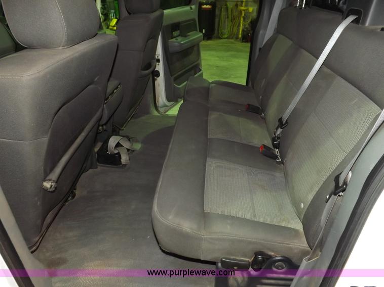 image for item F6344 2004 Ford F150 XLT Super Crew pickup truck