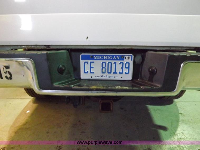 image for item F6344 2004 Ford F150 XLT Super Crew pickup truck