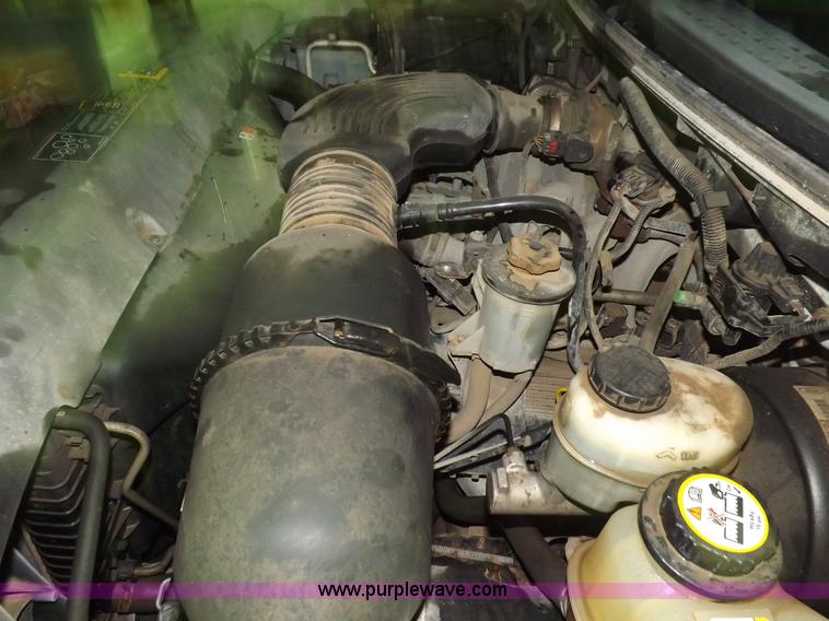 image for item F6344 2004 Ford F150 XLT Super Crew pickup truck