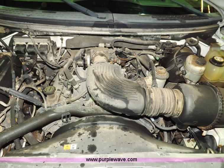 image for item F6344 2004 Ford F150 XLT Super Crew pickup truck