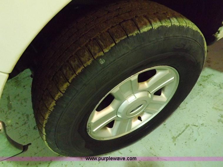 image for item F6344 2004 Ford F150 XLT Super Crew pickup truck