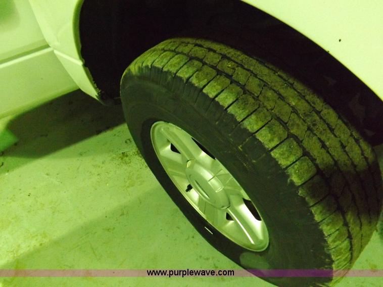 image for item F6344 2004 Ford F150 XLT Super Crew pickup truck