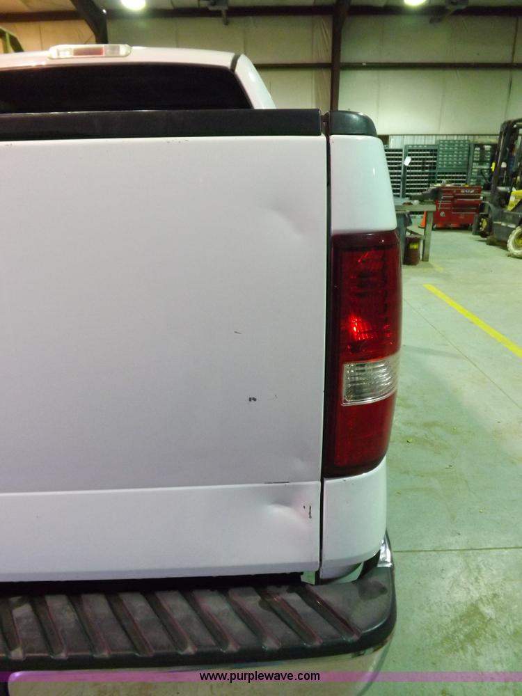 image for item F6344 2004 Ford F150 XLT Super Crew pickup truck