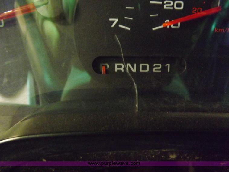 image for item F6344 2004 Ford F150 XLT Super Crew pickup truck