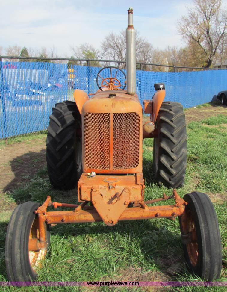 image for item B1663 Allis Chalmers WD45 tractor