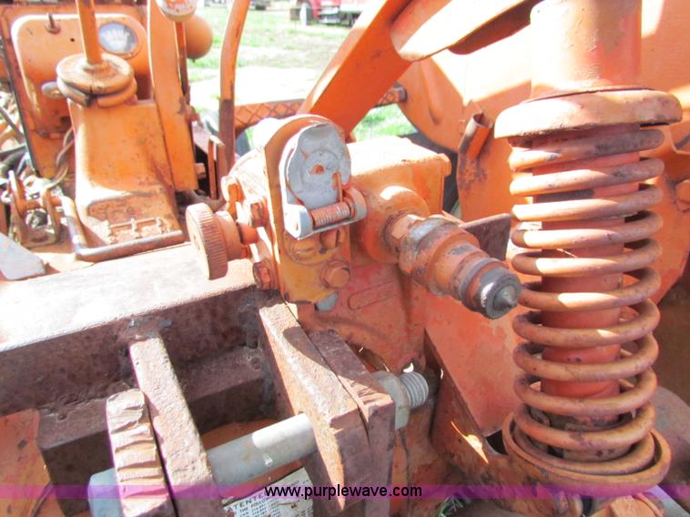 image for item B1663 Allis Chalmers WD45 tractor