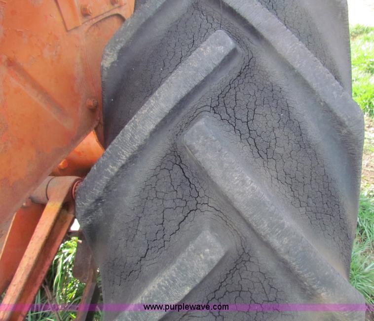 image for item B1663 Allis Chalmers WD45 tractor