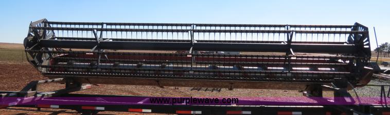 image for item B2500 Case IH 1010 25' rigid platform header
