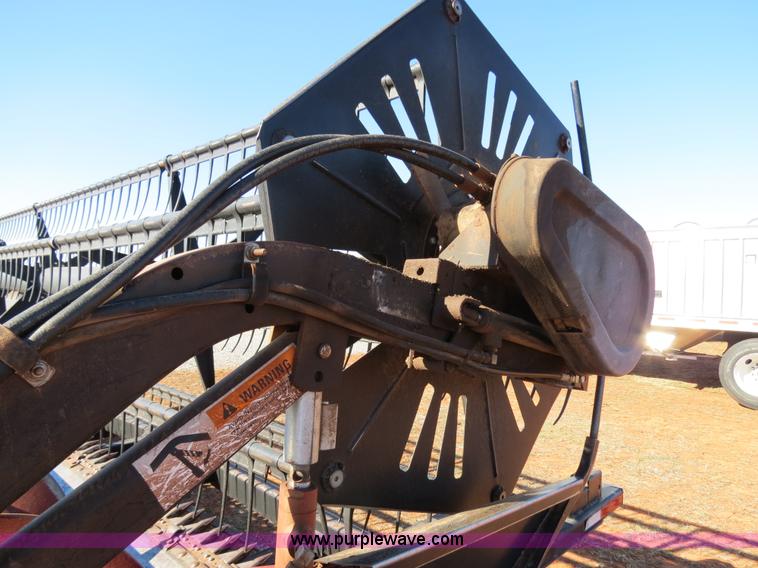 image for item B2500 Case IH 1010 25' rigid platform header