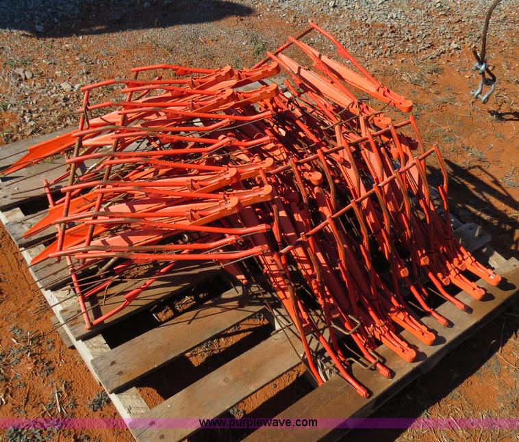 image for item B2500 Case IH 1010 25' rigid platform header