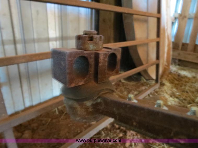 image for item B2500 Case IH 1010 25' rigid platform header