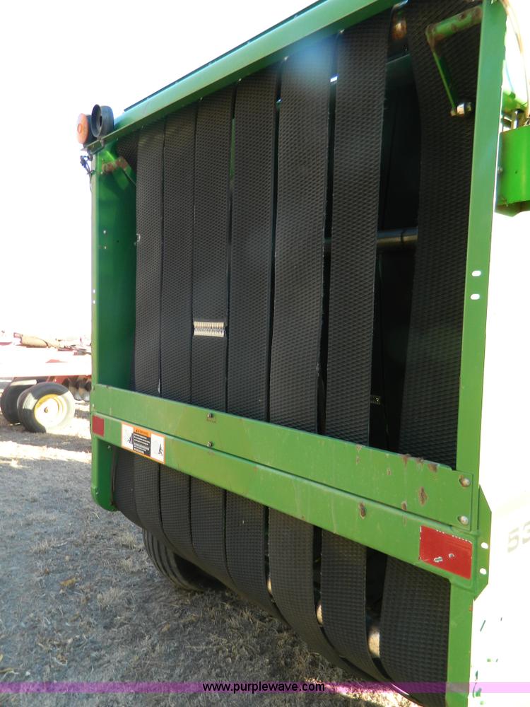 image for item B3982 John Deere 535 round baler