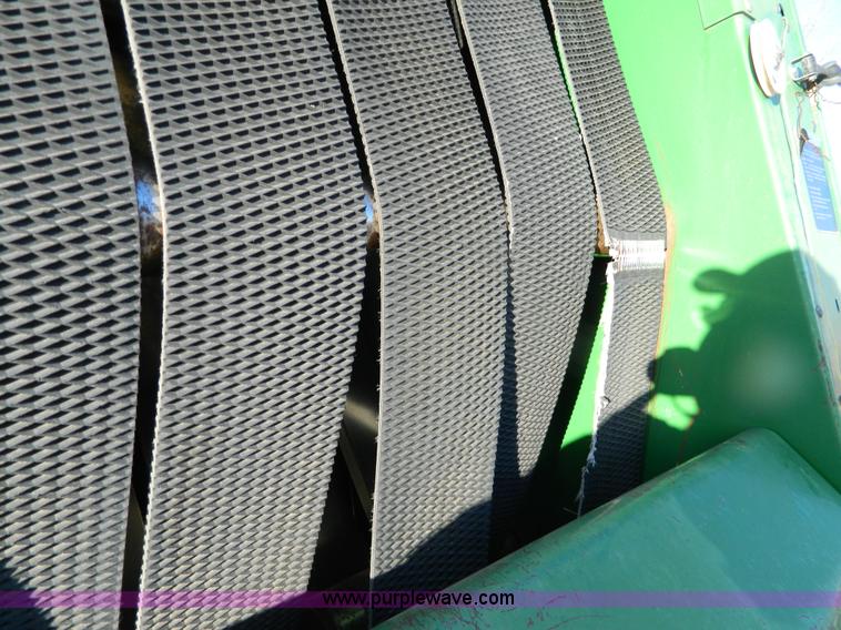 image for item B3982 John Deere 535 round baler