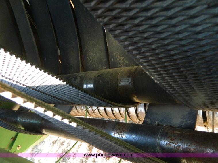 image for item B3982 John Deere 535 round baler