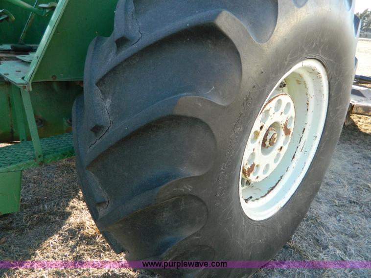 image for item B3983 1962 Oliver 1900 tractor