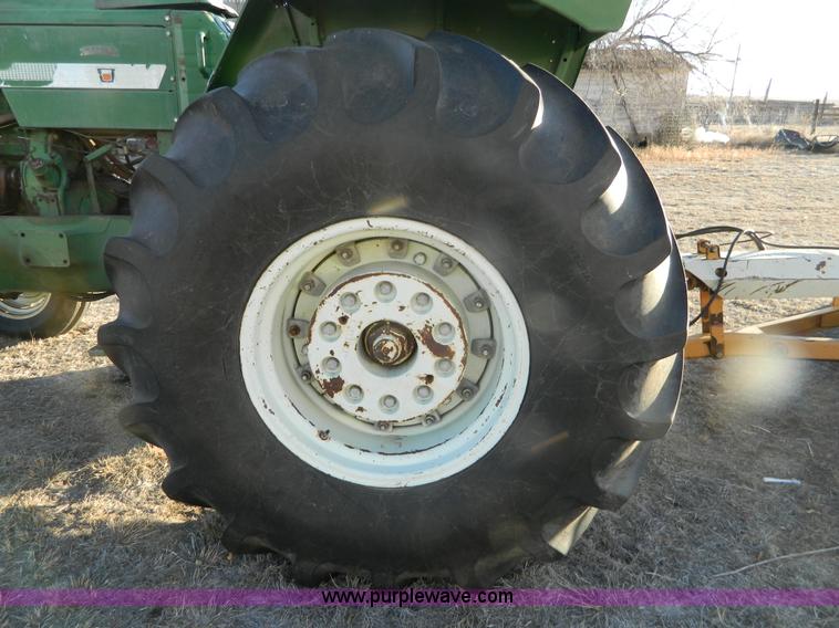 image for item B3983 1962 Oliver 1900 tractor